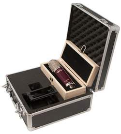 Das V4-Set wird in einem dunkelgrauen schaumstoffgefütterten Hartschalen-Case geliefert. © Vanguard 